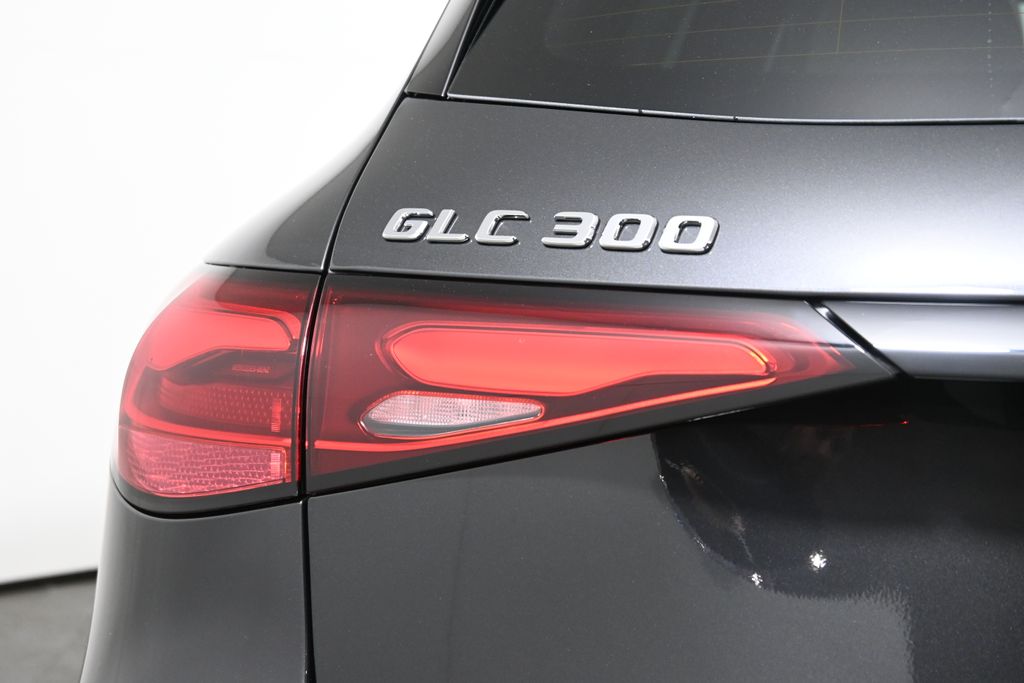 2025 Mercedes Benz GLC 300 4MATIC photo 12