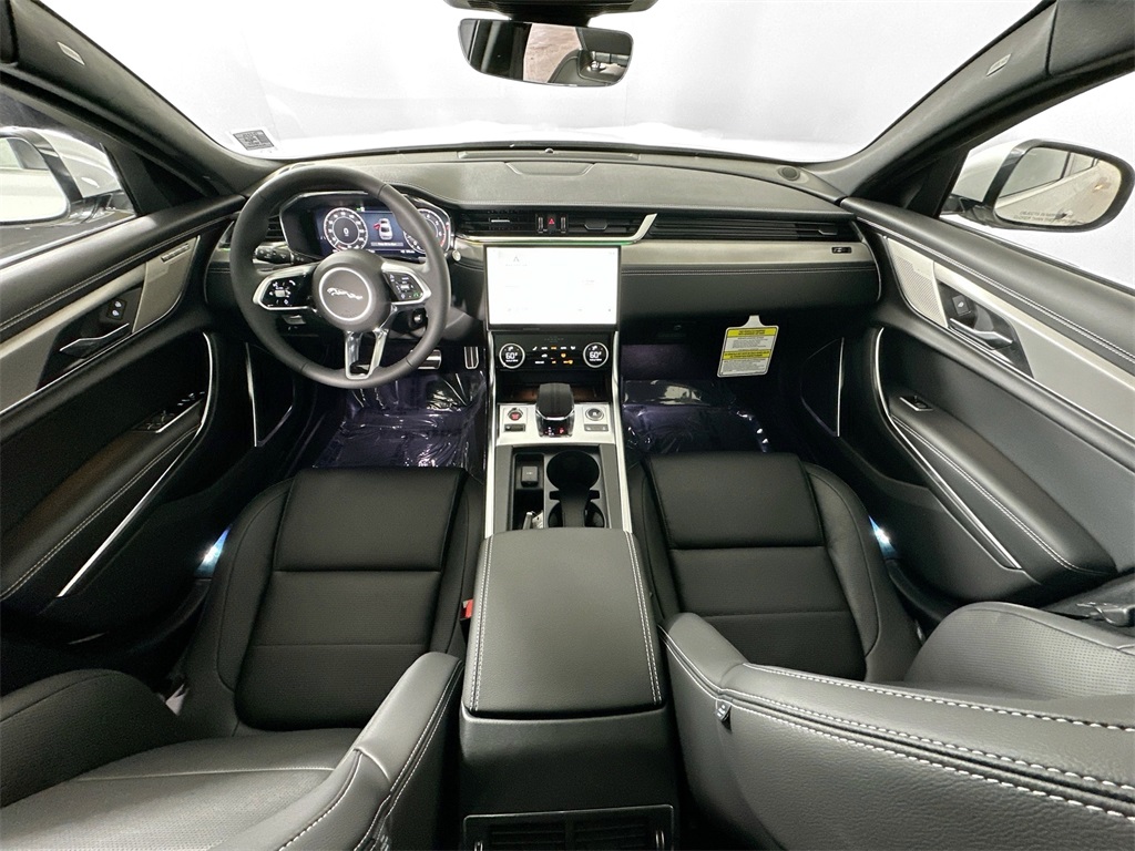 2024 Jaguar XF P300 R-Dynamic SE photo 21