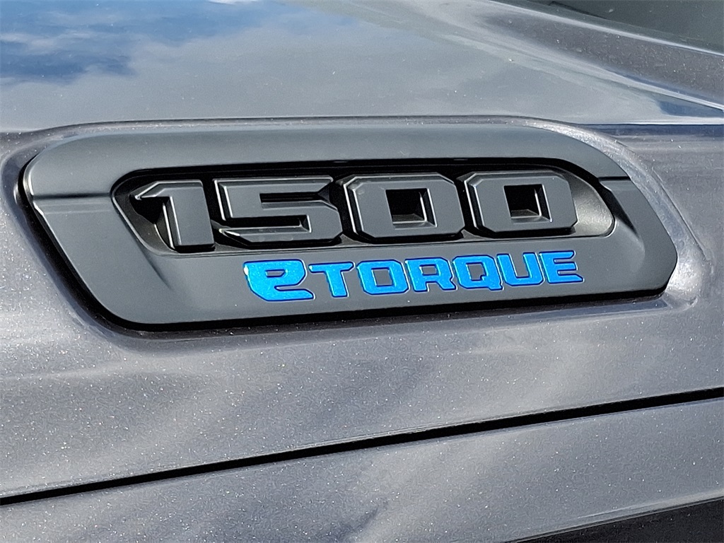 2025 Ram 1500 Tradesman photo 16