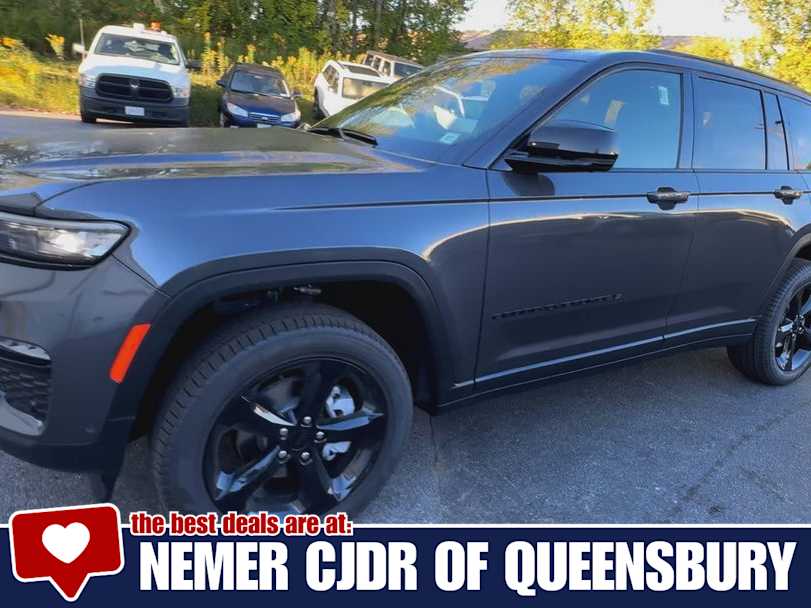 2025 Jeep Grand Cherokee Limited photo 4