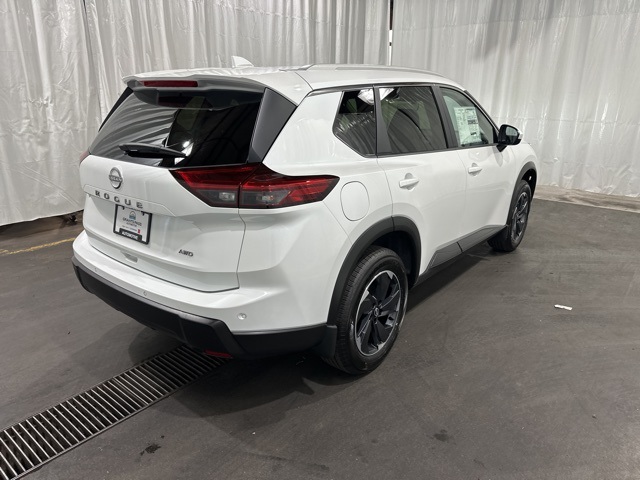 2026 Nissan Rogue SV photo 2