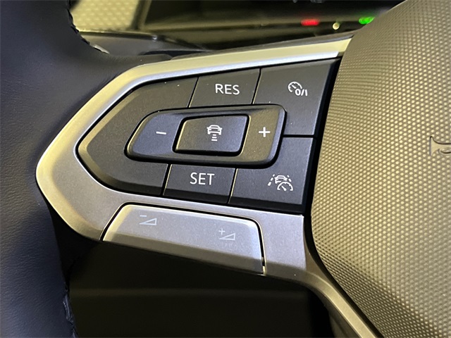 2026 Volkswagen Atlas Cross Sport SEL Premium R-Line photo 14
