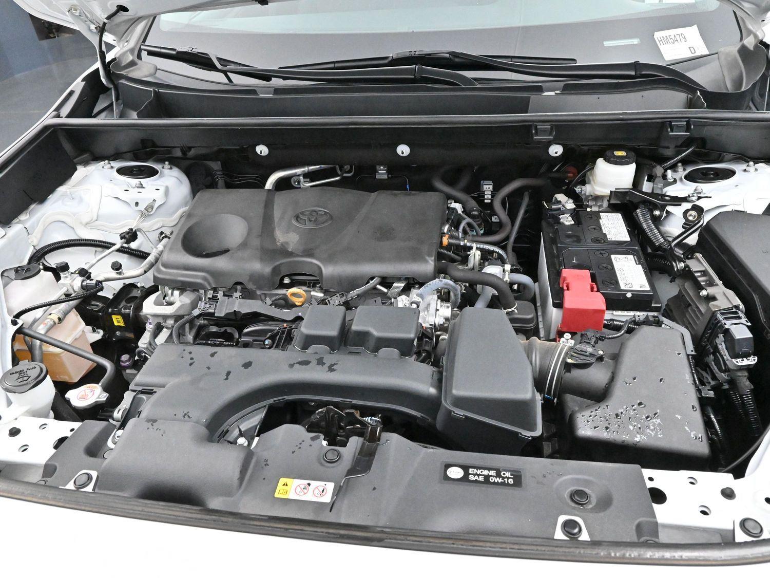 2023 Toyota RAV4 XLE photo 28
