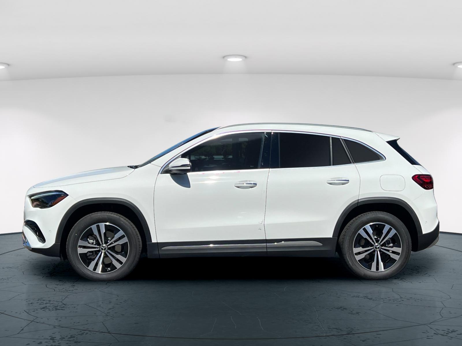 2026 Mercedes Benz GLA 250 4MATIC photo 3