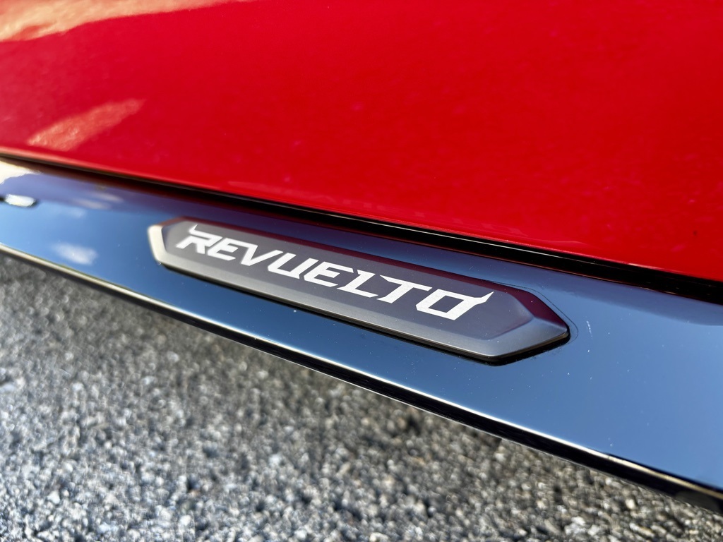 2025 Lamborghini Revuelto photo 22