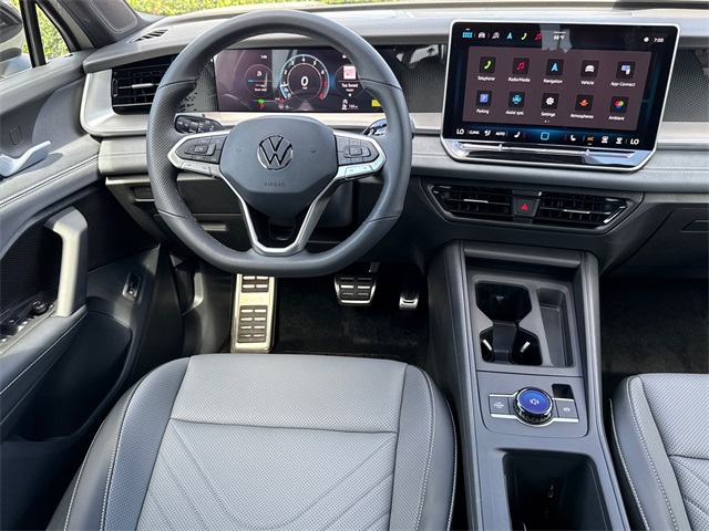 2025 Volkswagen Tiguan SE R-Line Black photo 19