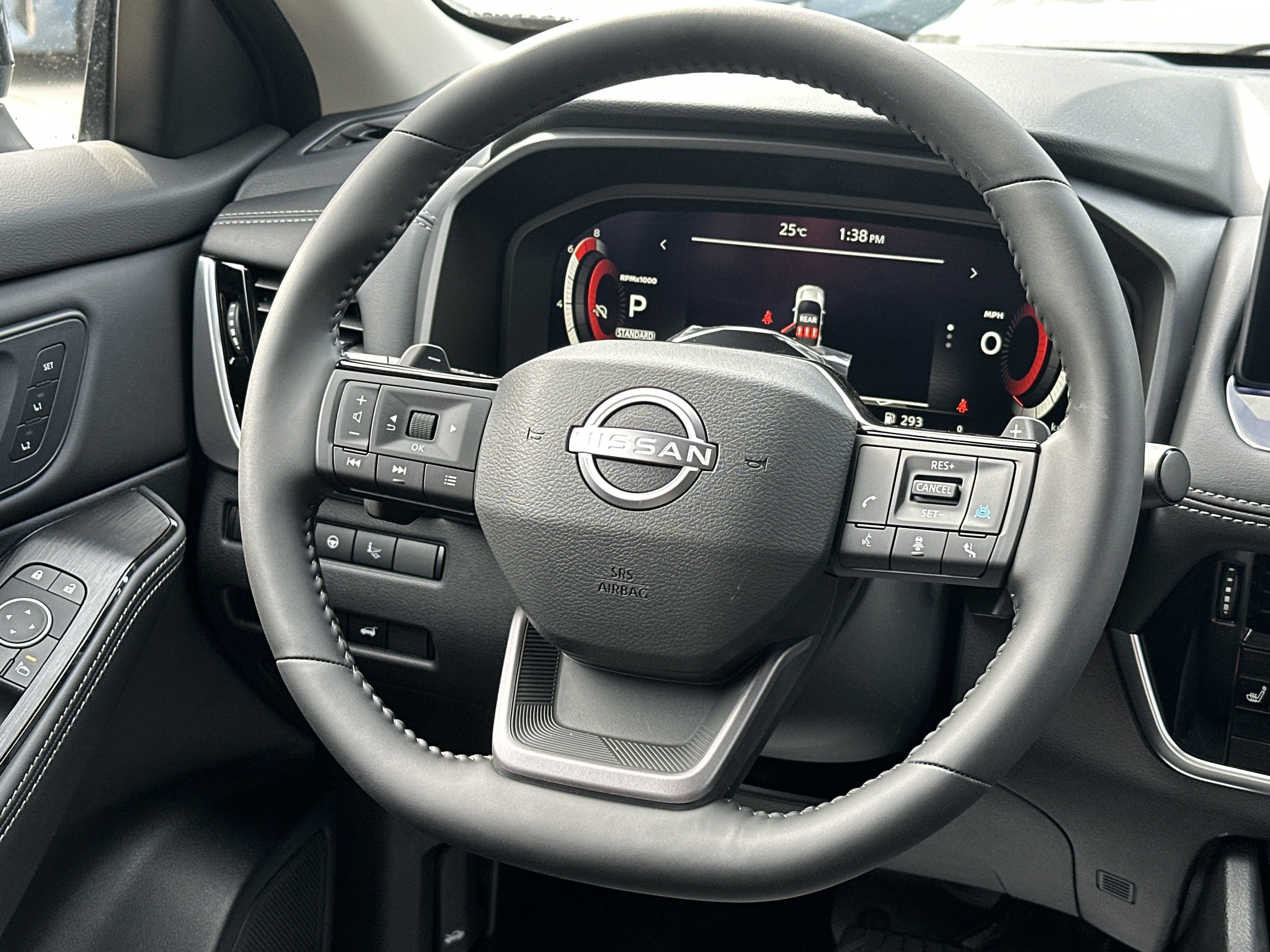 2025 Nissan Rogue SL photo 9