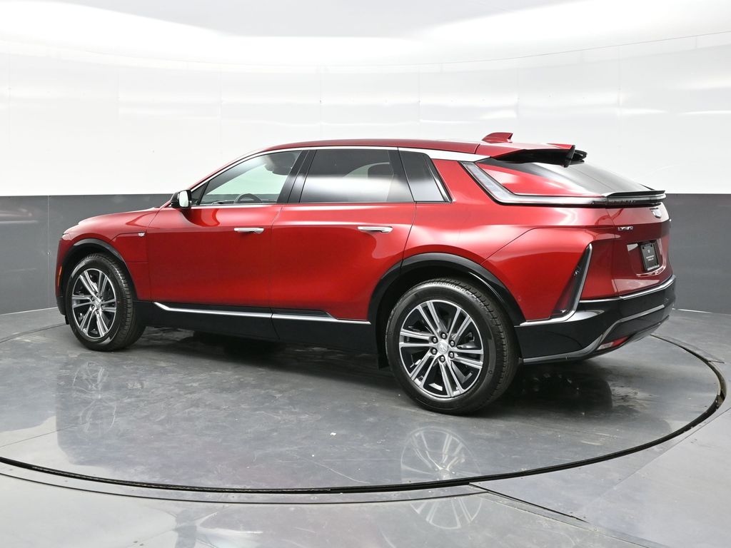 2026 Cadillac Lyriq Luxury photo 3