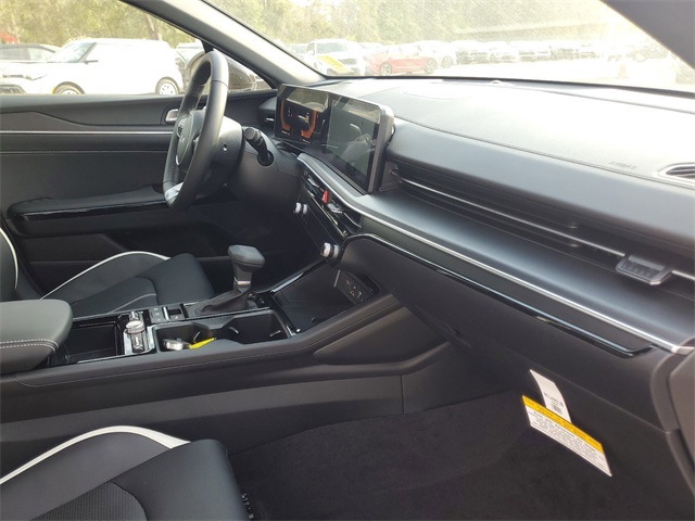2025 Kia K5 GT-Line photo 30