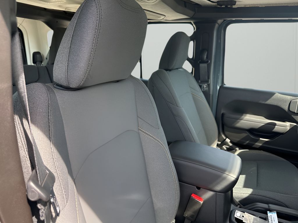 2025 Jeep Wrangler Sport photo 12