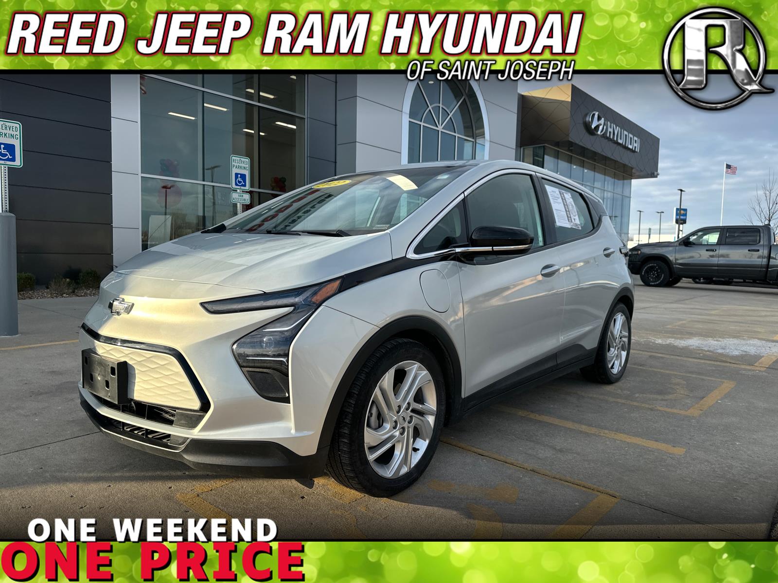 2022 Chevrolet Bolt EV LT's photo