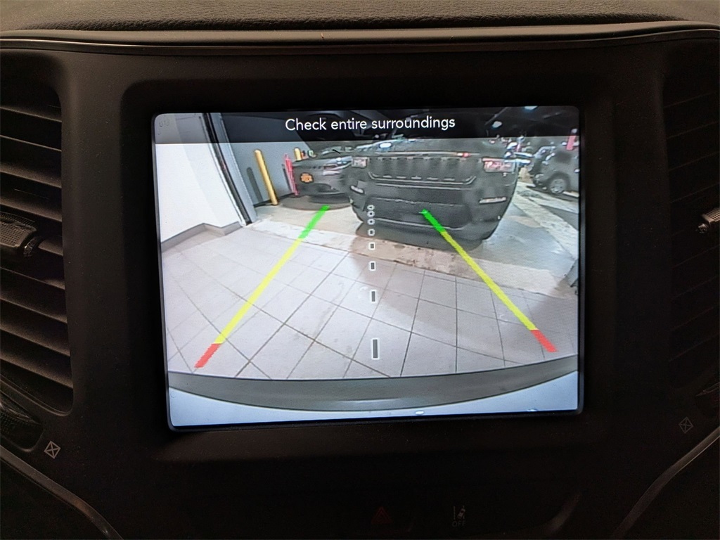 2022 Jeep Cherokee Latitude Lux photo 15
