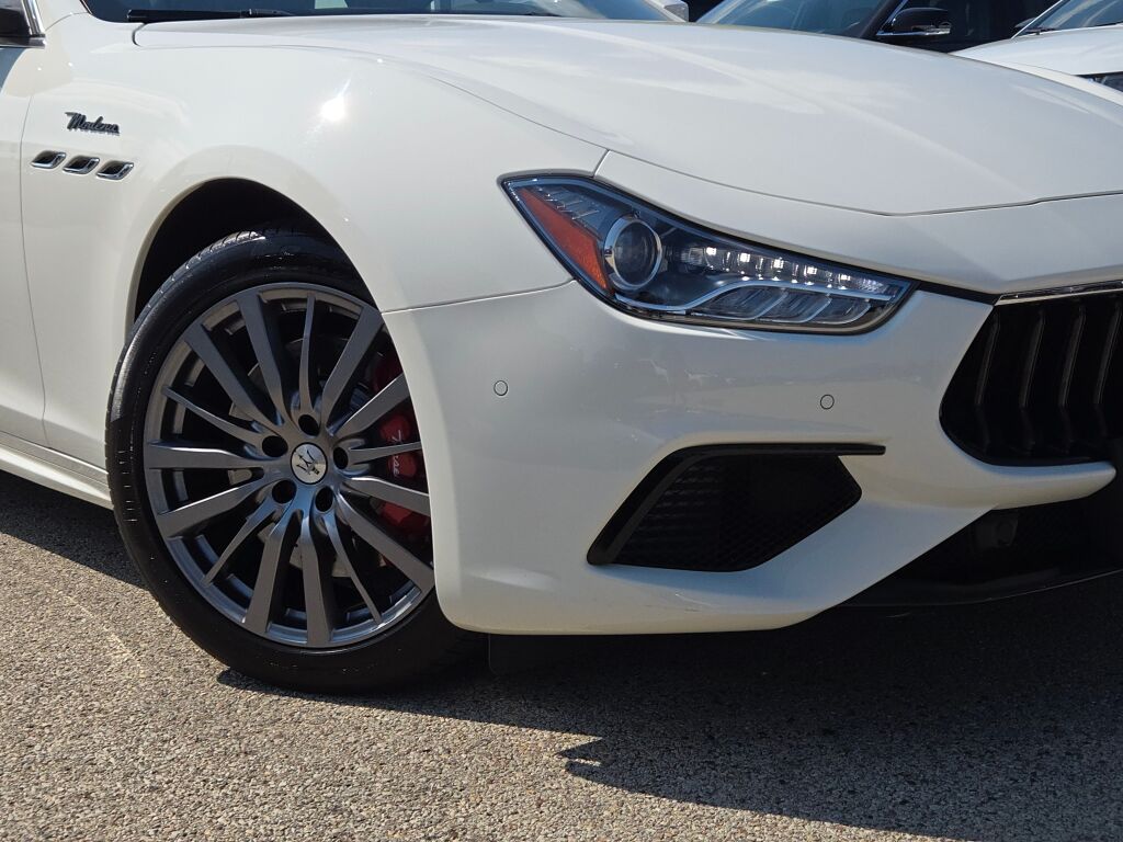 2022 Maserati Ghibli Modena Q4 photo 3