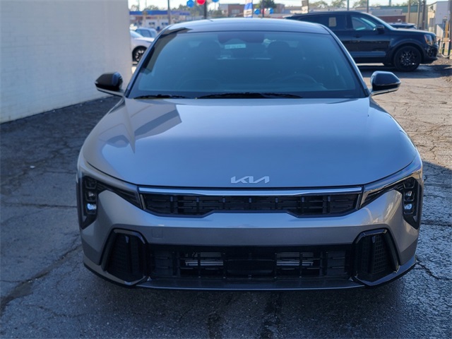 2025 Kia K4 GT-Line photo 7