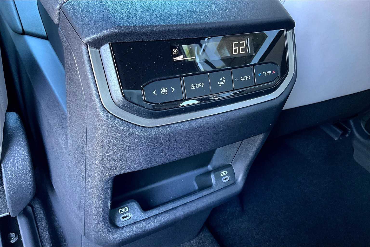 2025 Lexus TX 350 photo 13