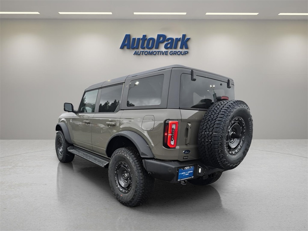 2025 Ford Bronco Outer Banks photo 4