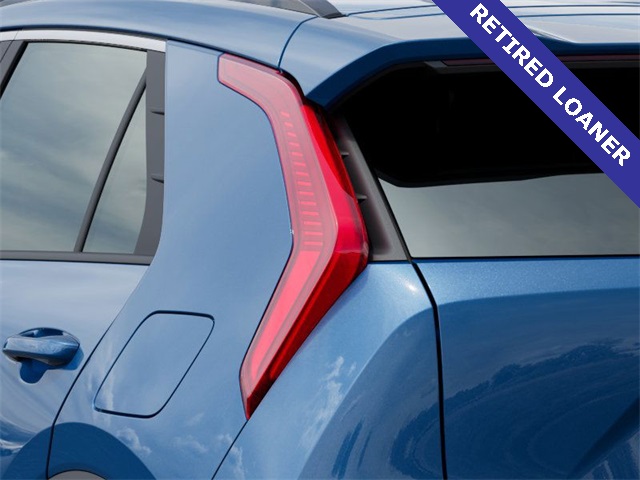2025 Kia Niro EX photo 11