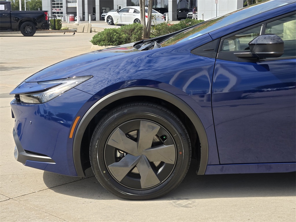 2024 Toyota Prius Prime SE photo 8