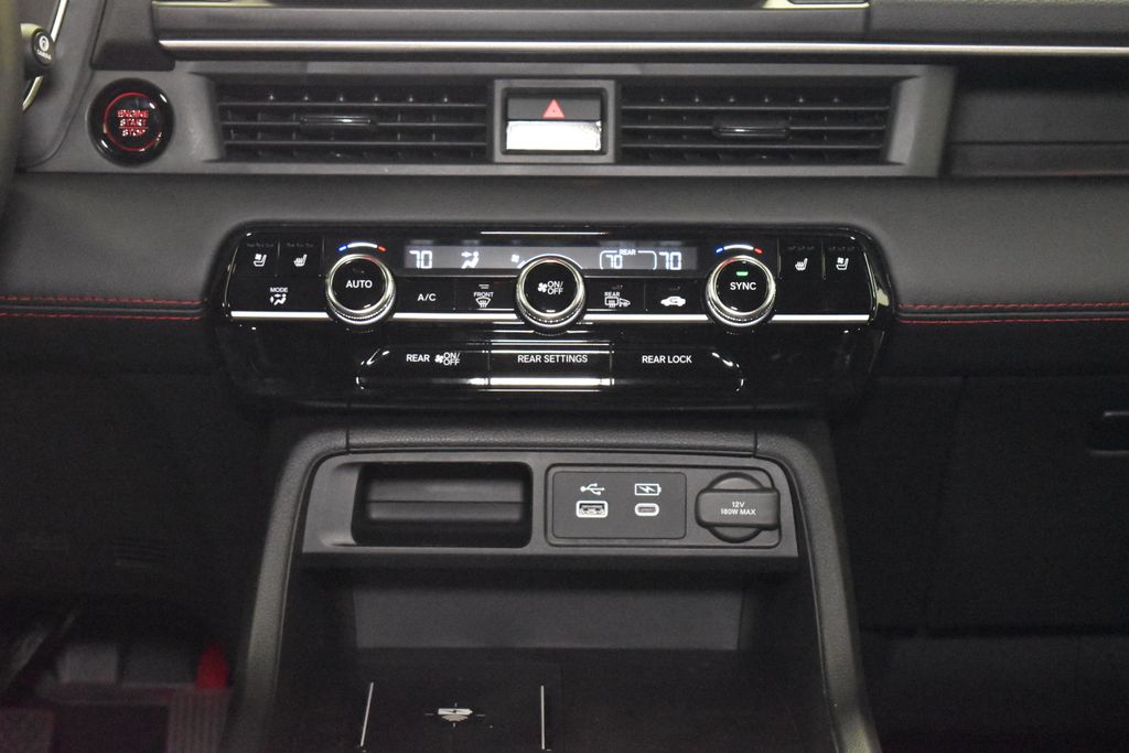 2025 Honda Pilot Black Edition photo 11