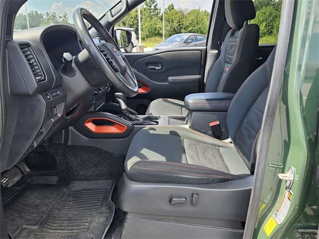 2022 Nissan Frontier PRO-4X photo 4