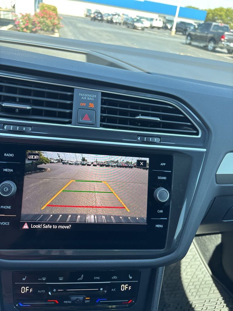 2024 Volkswagen Tiguan SE R-Line Black photo 38
