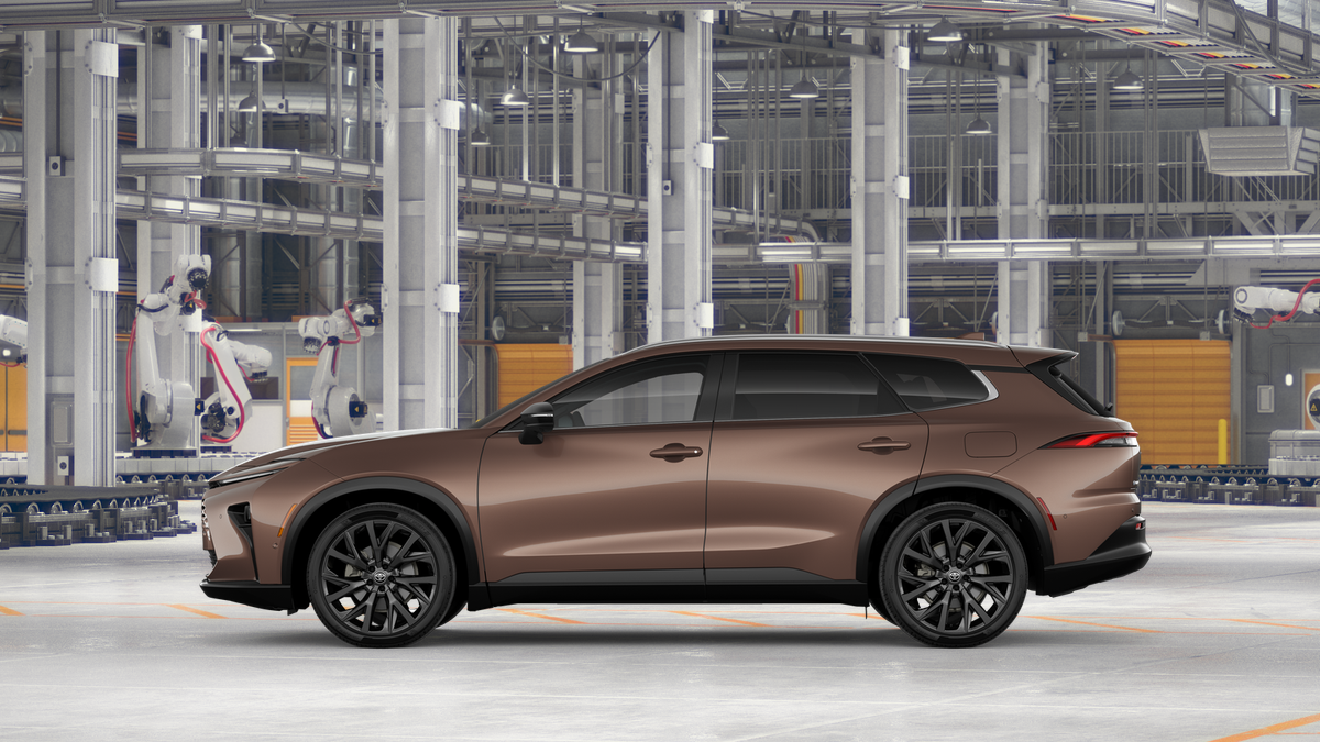 2026 Toyota Crown Signia Limited photo 4