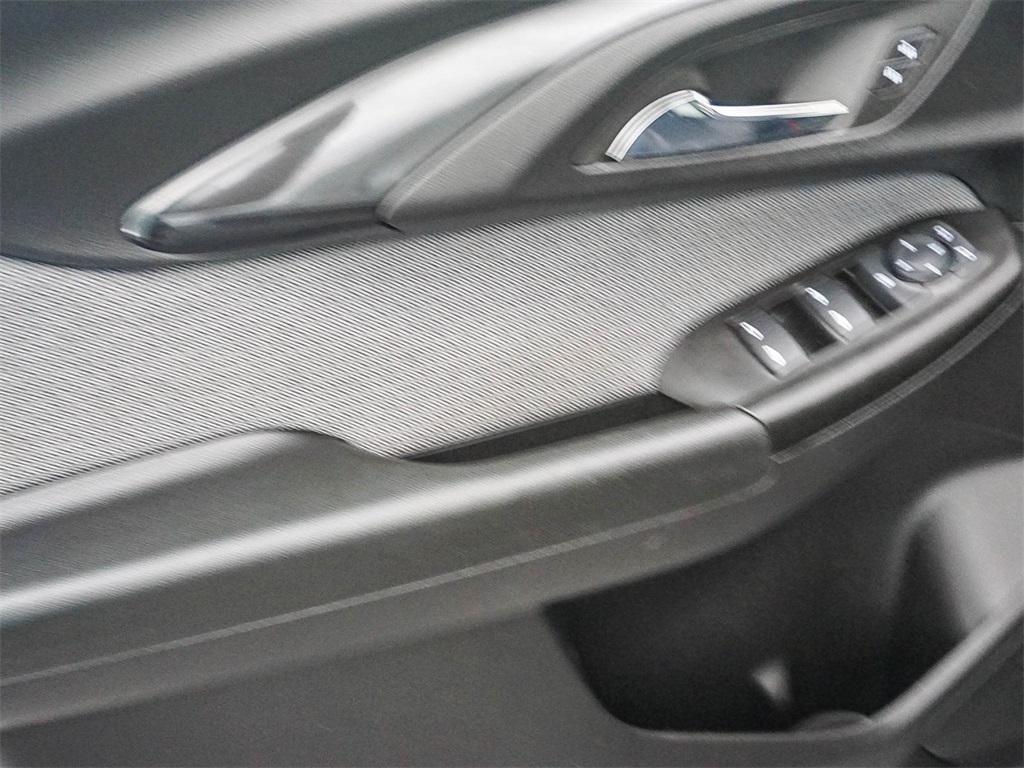 2023 Chevrolet Trailblazer LT photo 17