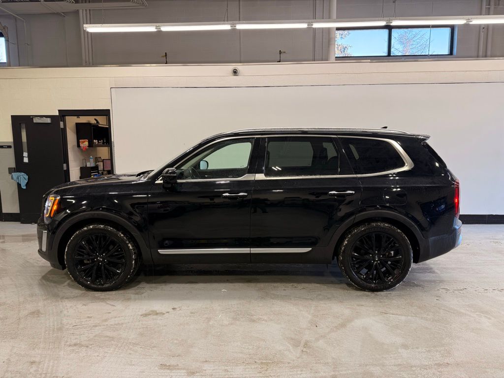 Used 2021 Kia Telluride SX with VIN 5XYP5DHC8MG121932 for sale in Golden Valley, Minnesota
