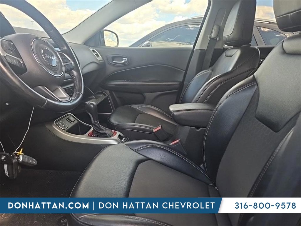 2020 Jeep Compass Latitude photo 3