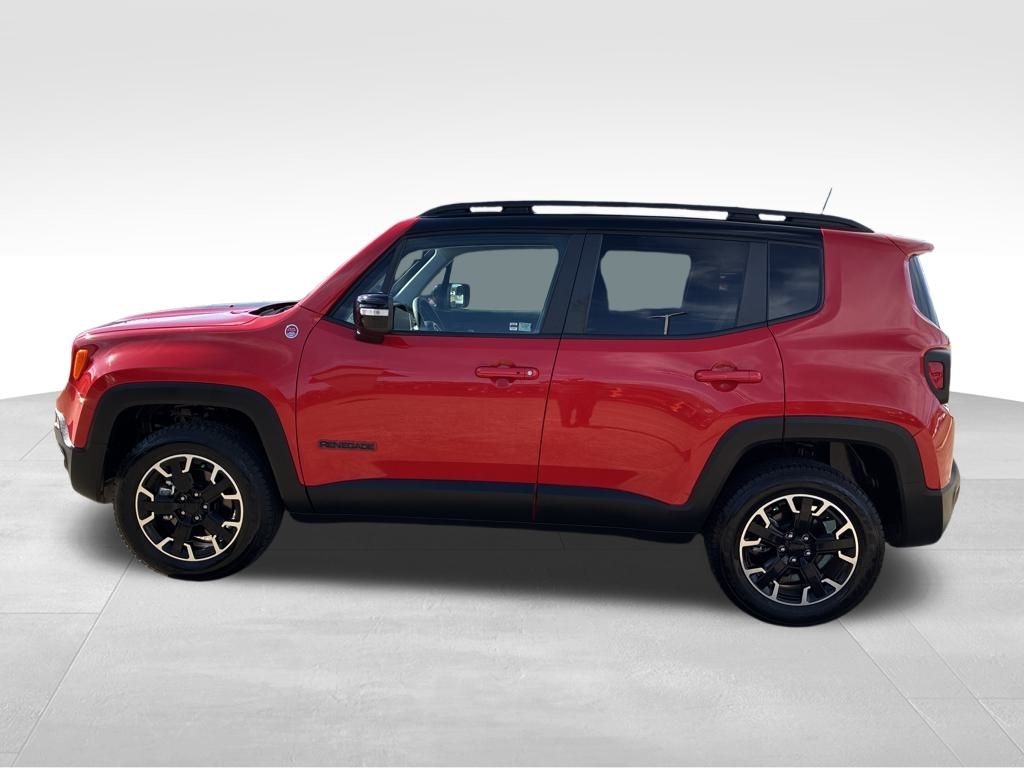 2023 Jeep Renegade Trailhawk photo 3