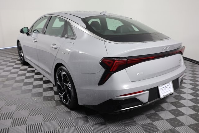 2025 Kia K5 GT-Line photo 4
