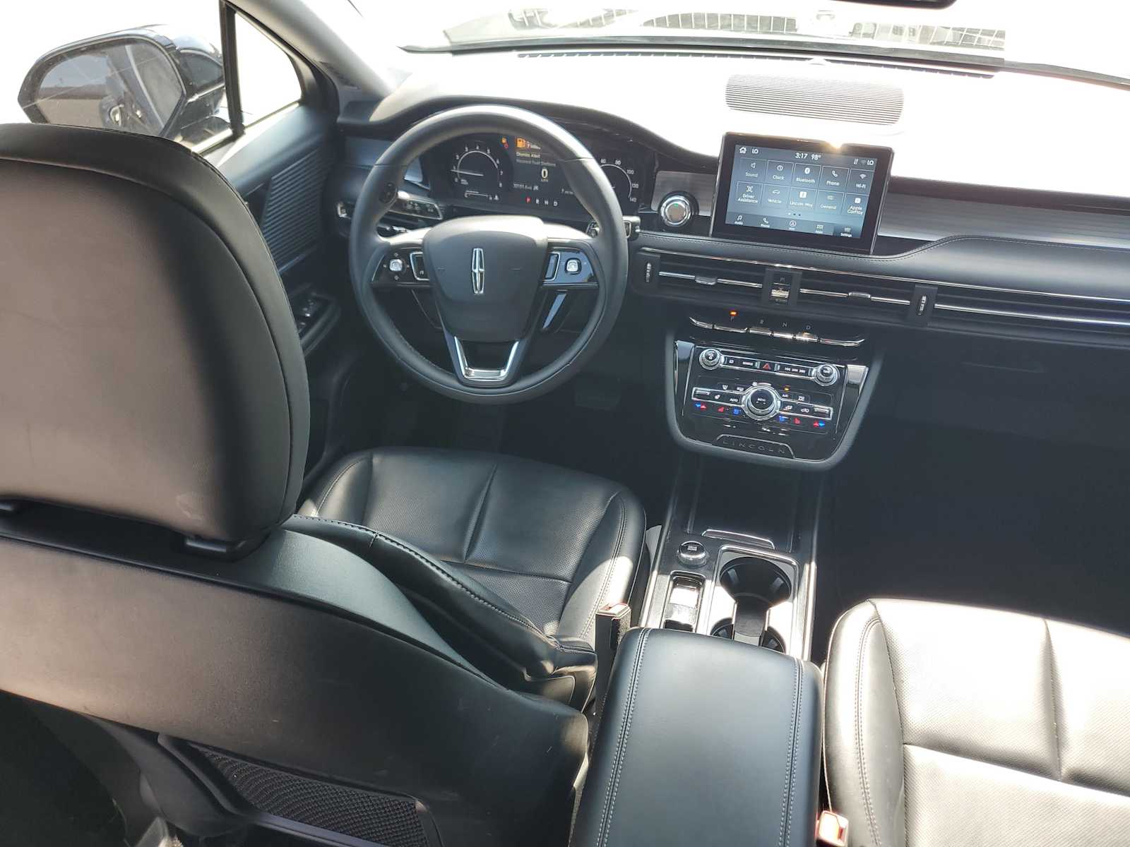 2022 Lincoln Corsair Standard photo 16