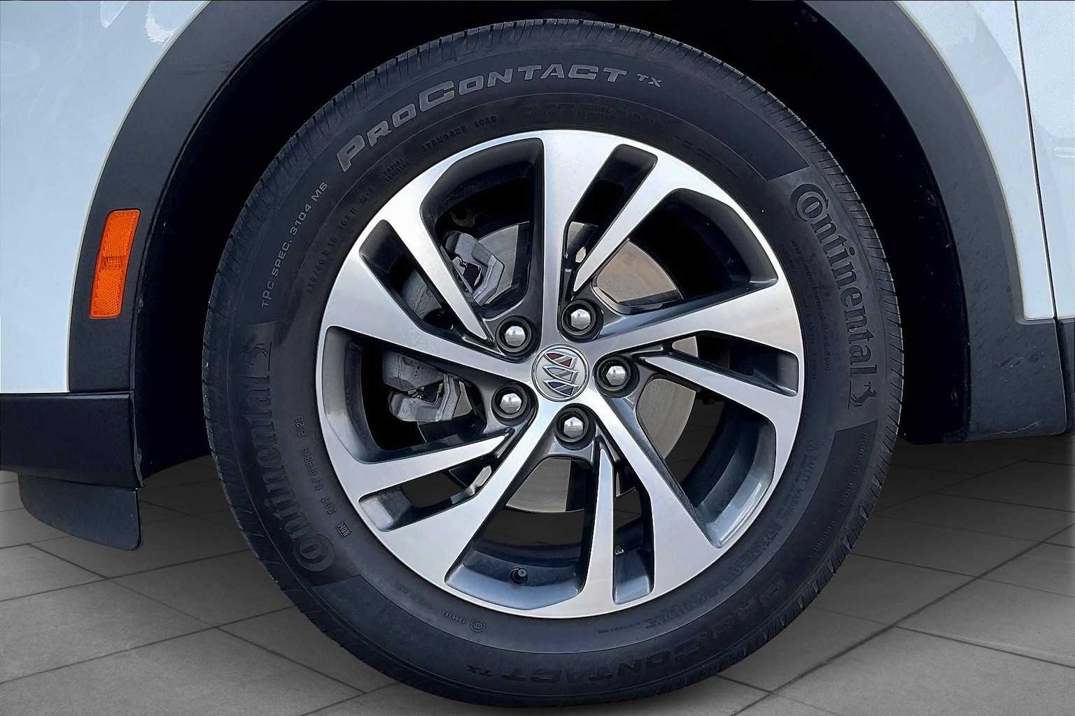2023 Buick Envision Essence photo 9