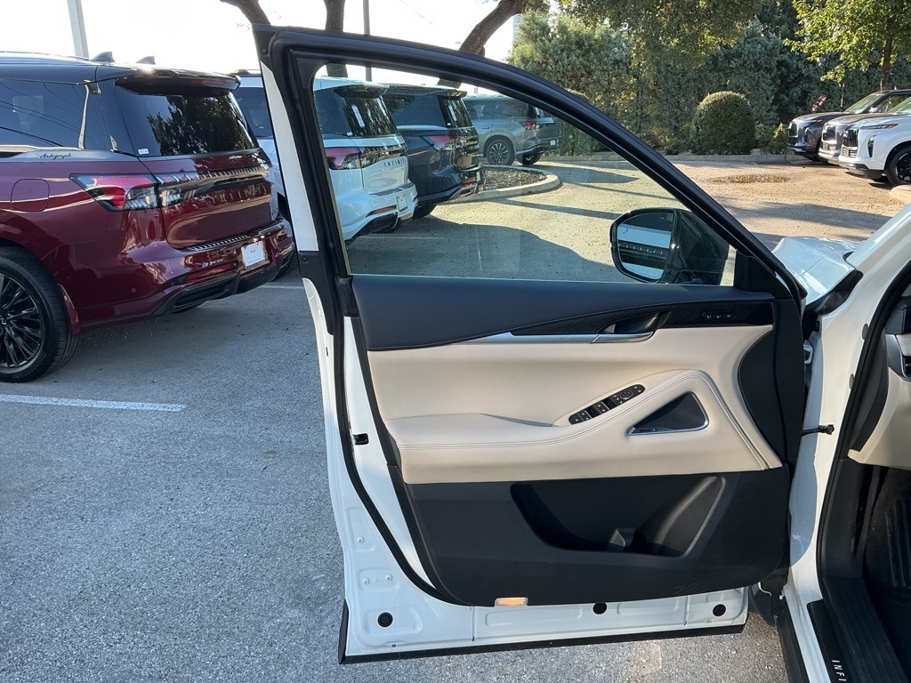 2023 Infiniti QX60 Sensory photo 17