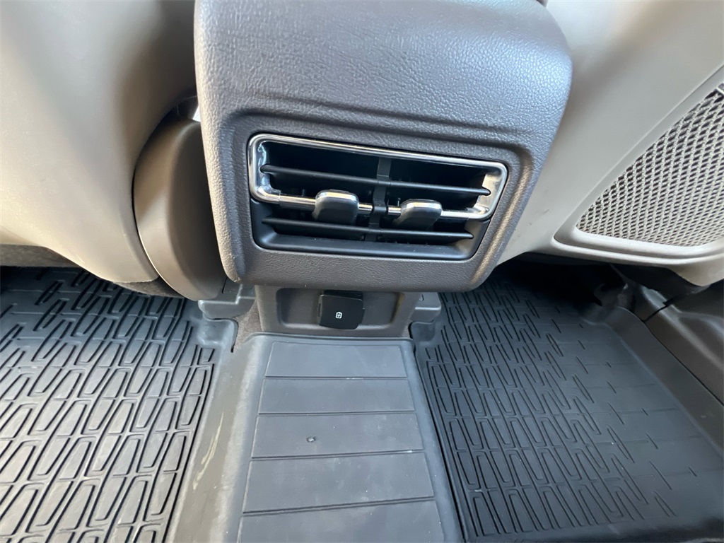 2021 Lincoln Corsair Standard photo 34