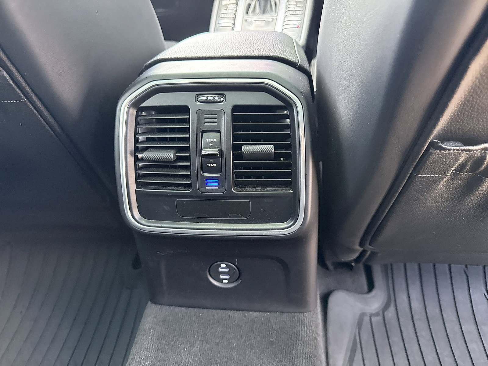 2021 Porsche Macan S photo 12
