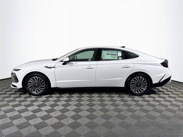 2025 Hyundai Sonata Hybrid SEL photo 2