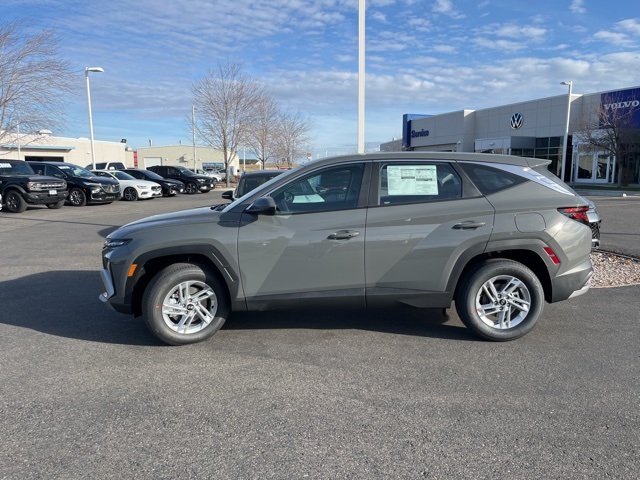 2026 Hyundai Tucson SE photo 2