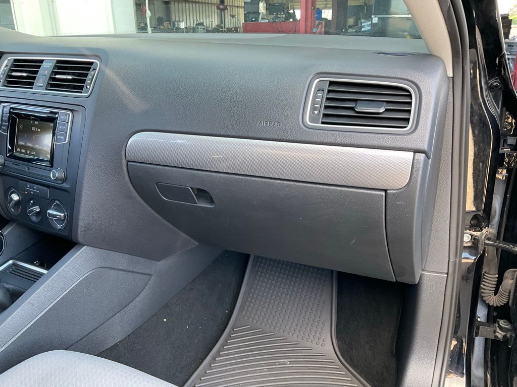 2017 Volkswagen Jetta 1.4T S photo 17
