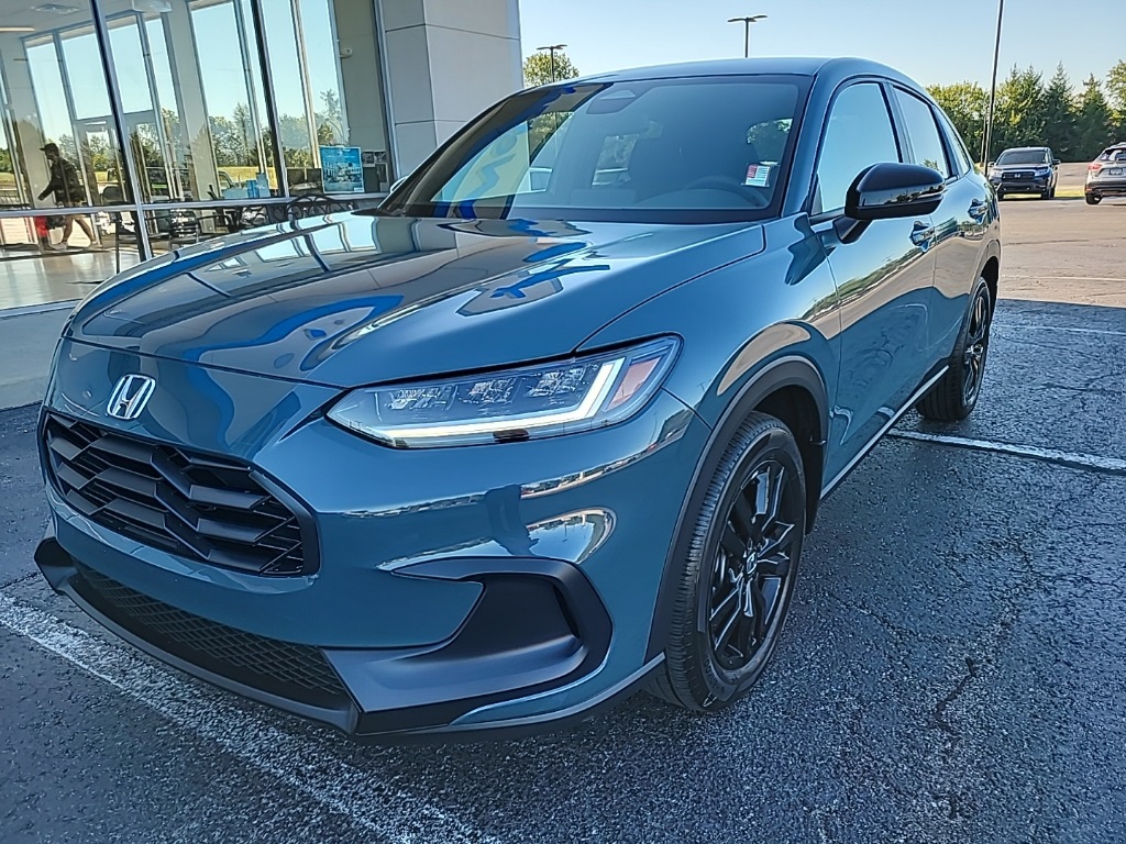 2026 Honda HR-V Sport photo 2