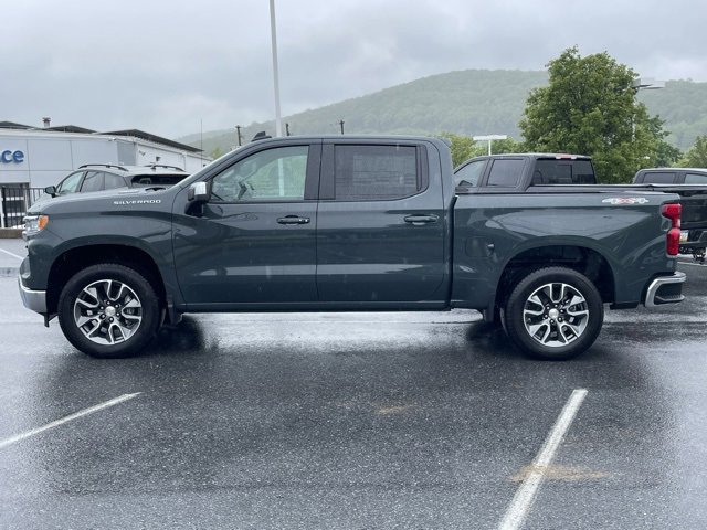 2025 Chevrolet Silverado 1500 LT photo 4