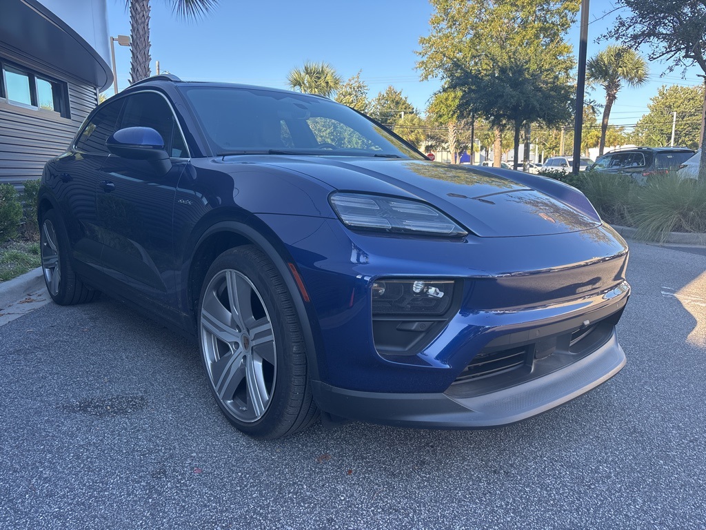 2024 Porsche Macan Electric 4 photo 3