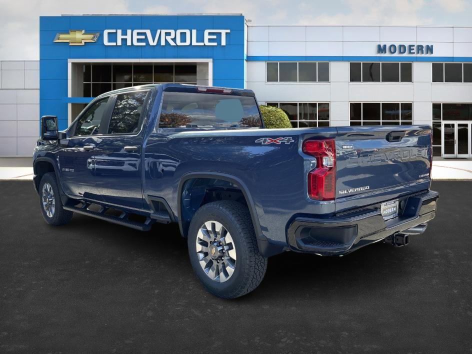 2026 Chevrolet Silverado 2500HD Custom photo 3