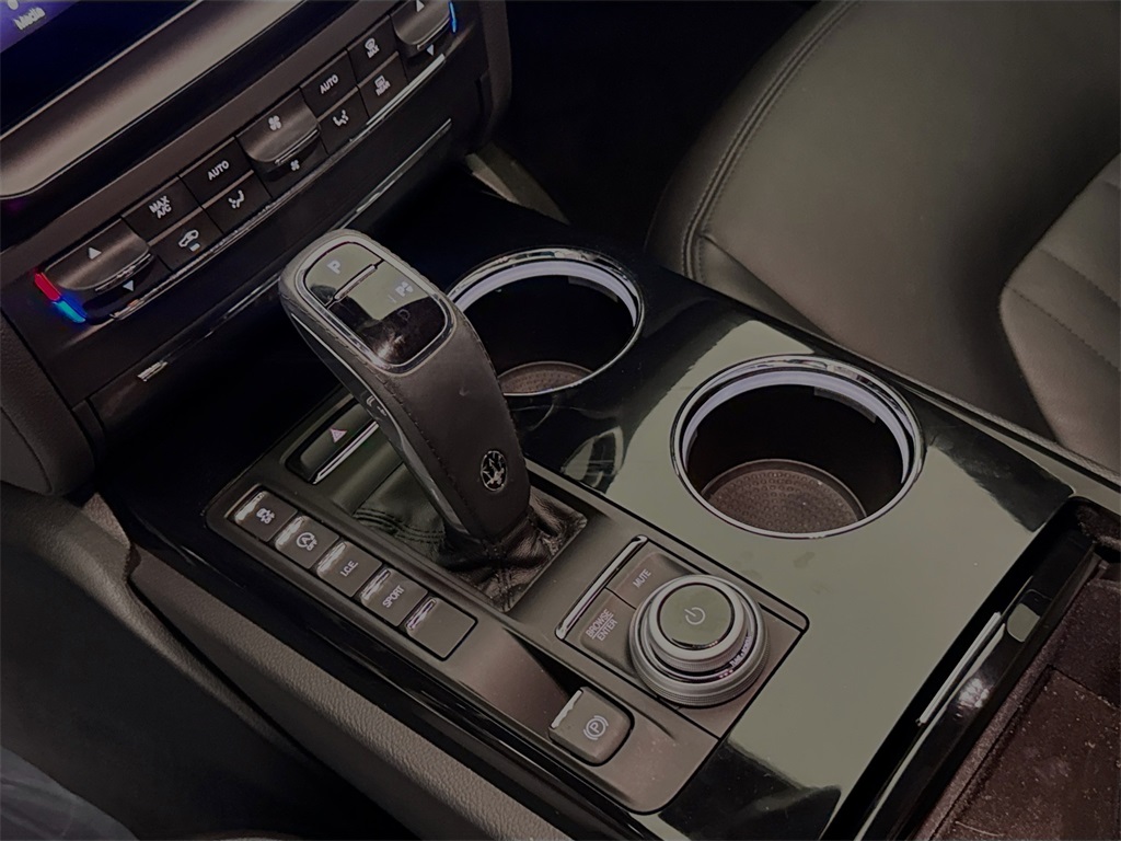 2023 Maserati Ghibli Modena Q4 photo 17