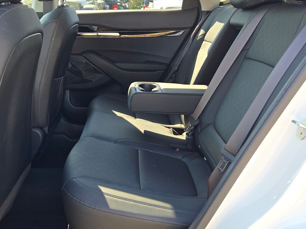 2022 Kia Seltos EX photo 17