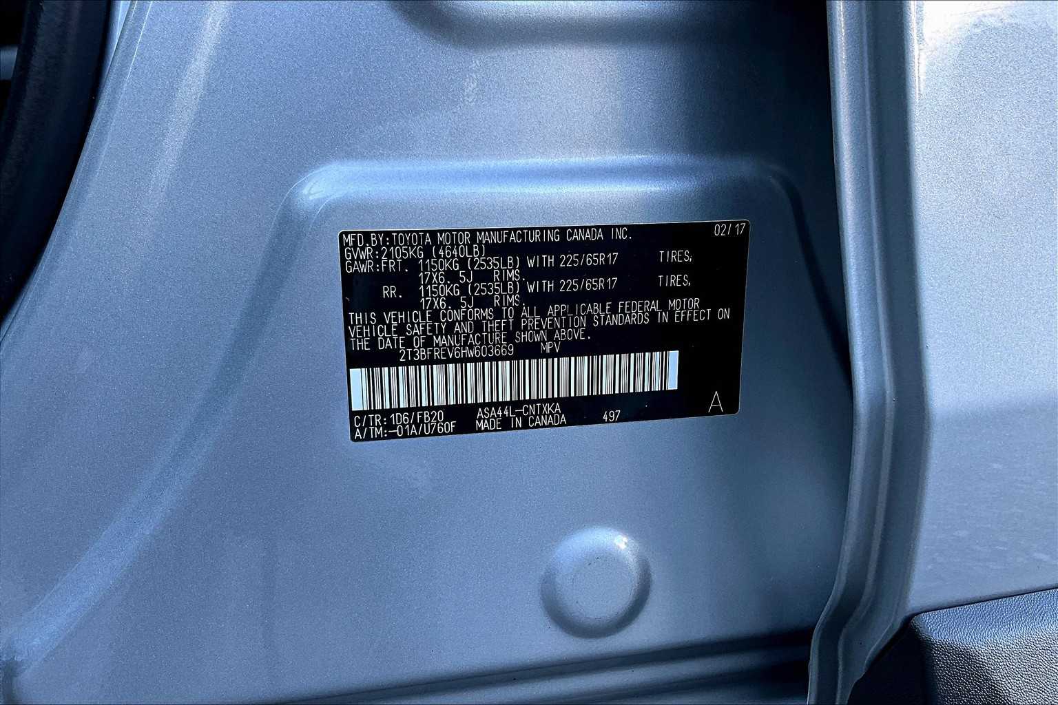 2017 Toyota RAV4 LE photo 32