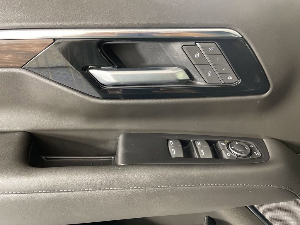 2025 Chevrolet Tahoe Z71 photo 19