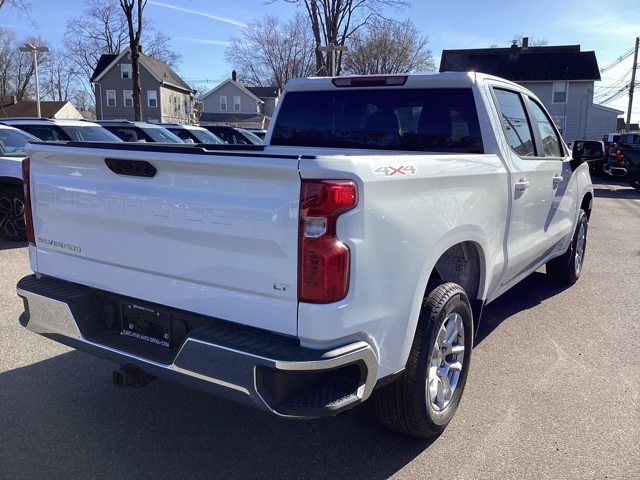 2025 Chevrolet Silverado 1500 LT photo 2