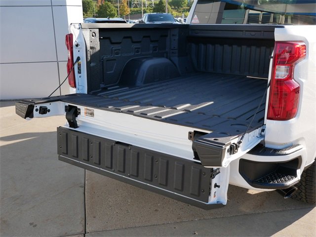 2026 Chevrolet Silverado 1500 Custom photo 8