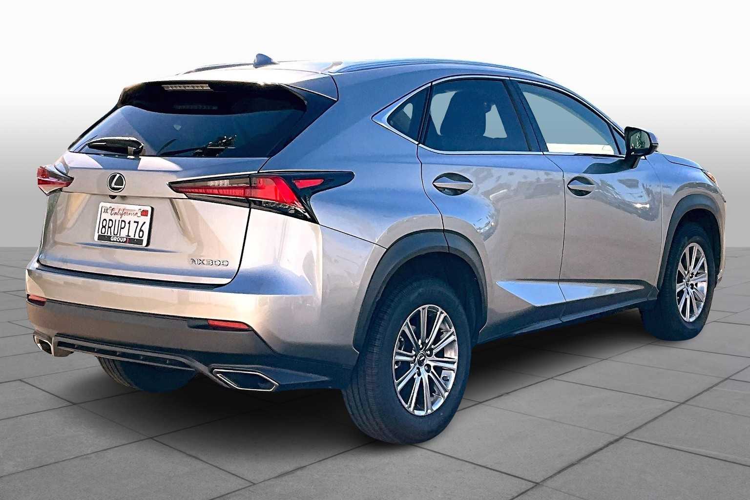 2020 Lexus NX 300 photo 11